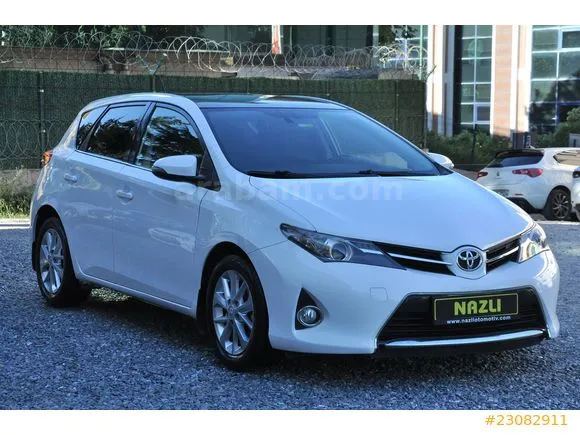 Toyota Auris 1.6 Advance Skypack Image 8